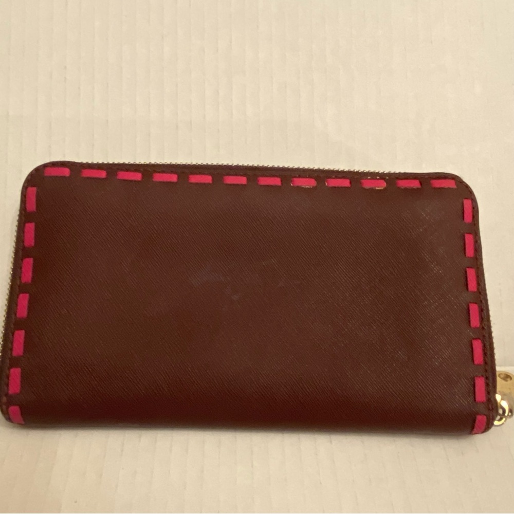 Henri Bendel New York Brown and Pink Zip Around Wallet with Sleek Design. - Picture 4 of 9